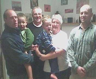 Gail Rankin with family - 2004