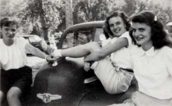 3_gals_from_1950.jpg